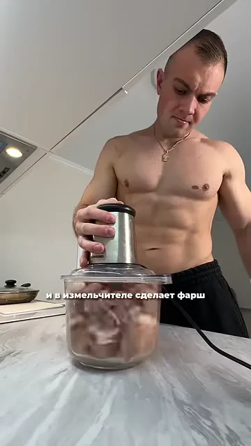 Шаг 4: Измельчить говядину и куриное филе в фарш