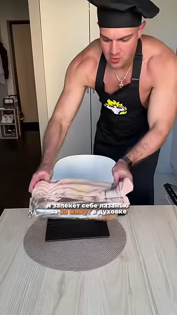 Шаг 6: Нанести мясную смесь и соус на листы лазаньи
