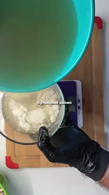 Шаг 6: залить желатин бульоном