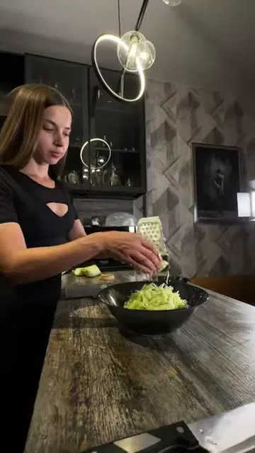 Шаг 6: добавить сушеный чеснок