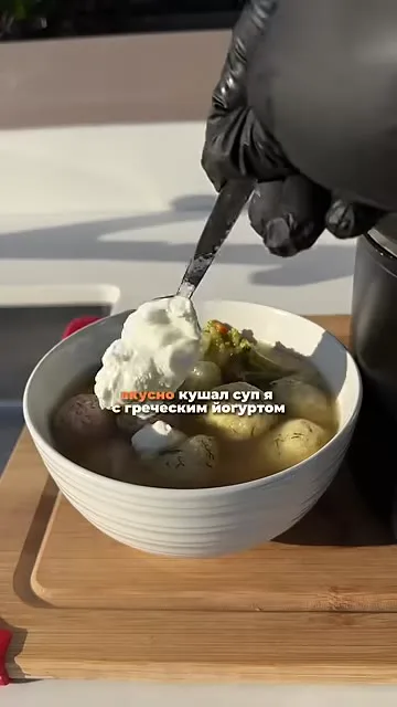 Шаг 18: сварить творожные шарики, пока не всплывут