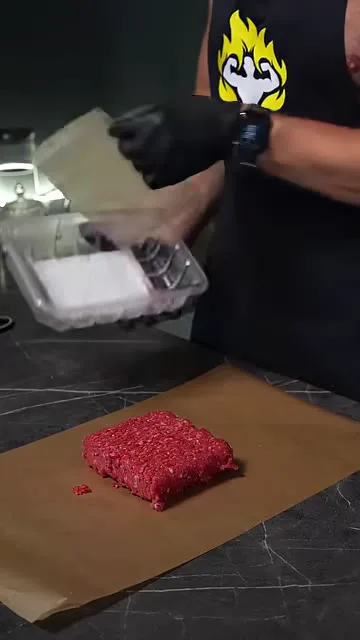Мясной пирожок