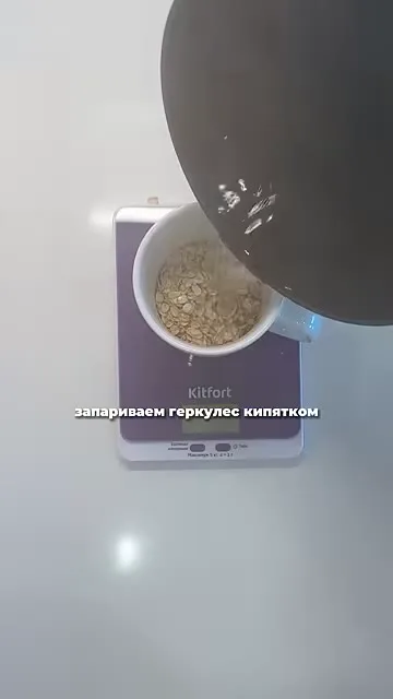 Овсянка с яблоком и корицей