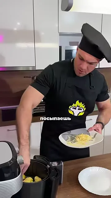 Шаг 7: смазывает палочки желтком