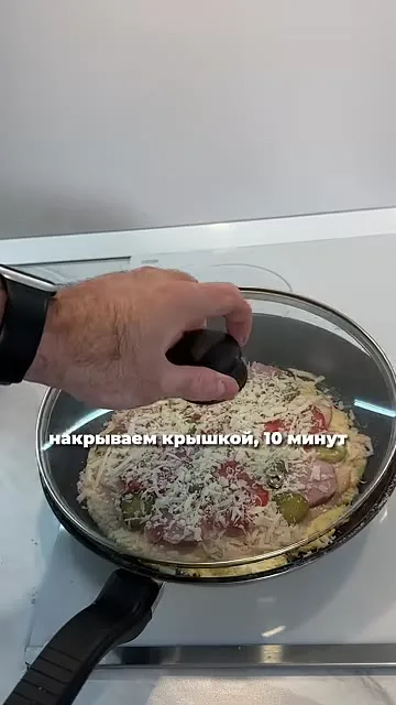 Шаг 10: натереть сыр сверху