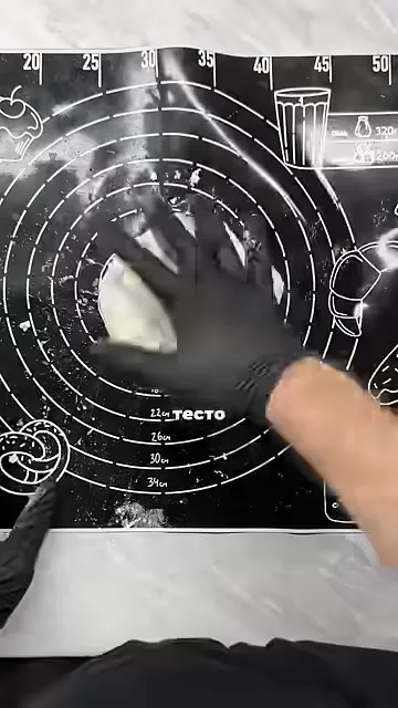 Шаг 6: добавить творог в миску