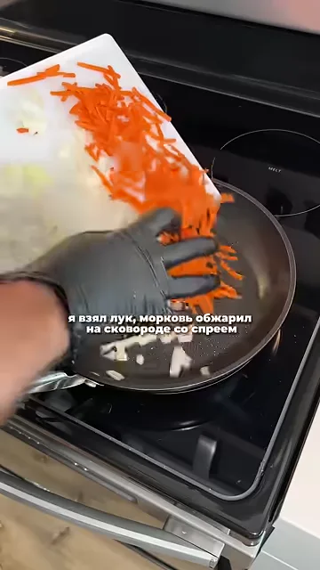 Белковый суп с фрикадельками и творогом