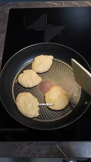 Оладушки из икры рыбы