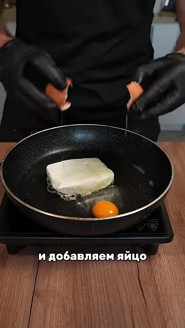 Белковый десерт с творогом и фруктами