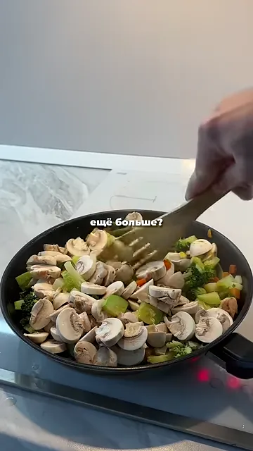 Гарнир из кабачков и грибов
