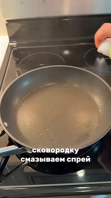 Лаваш с помидорами, яйцами, колбаской и сыром