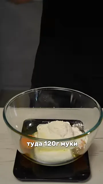 Пирожки с яйцом и луком