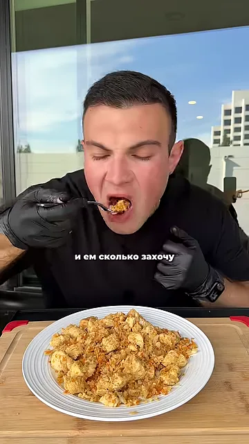 Шаг 6: Капусту и курицу смешиваю и ем сколько захочу